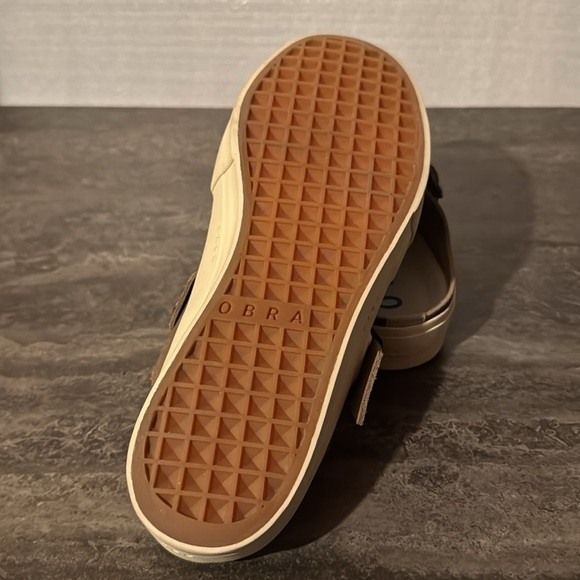 OBRA Heavy Suede Buckled Mule in Taupe/Off-White. Size 9.5 - Picture 6 of 6